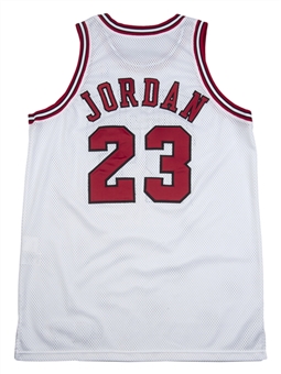 1997-1998 Michael Jordan Game Used Bulls Home Jersey (Bulls LOA) Matching Photos from Bulls Auction